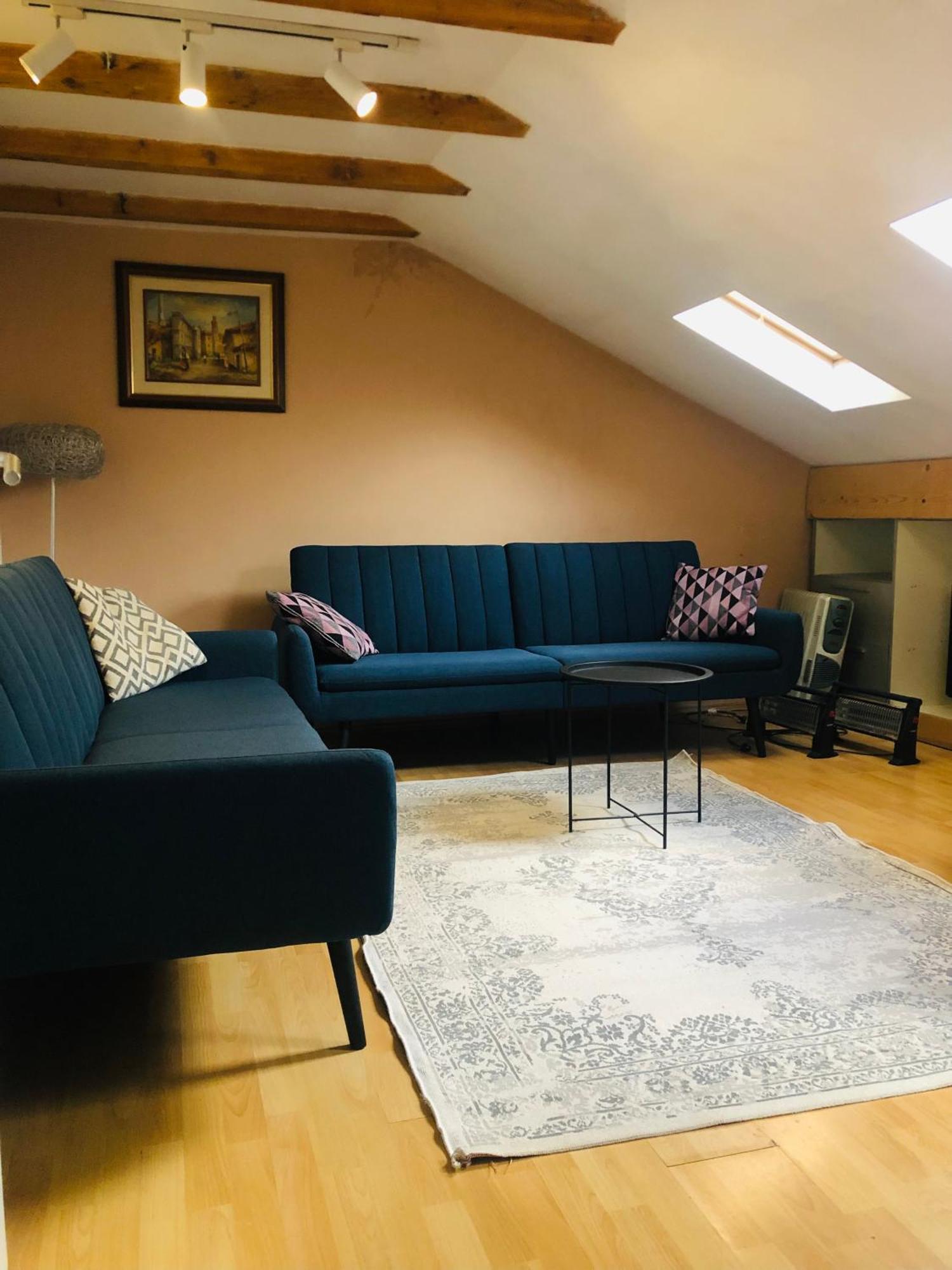 Central Apartment プリシュティナ エクステリア 写真
