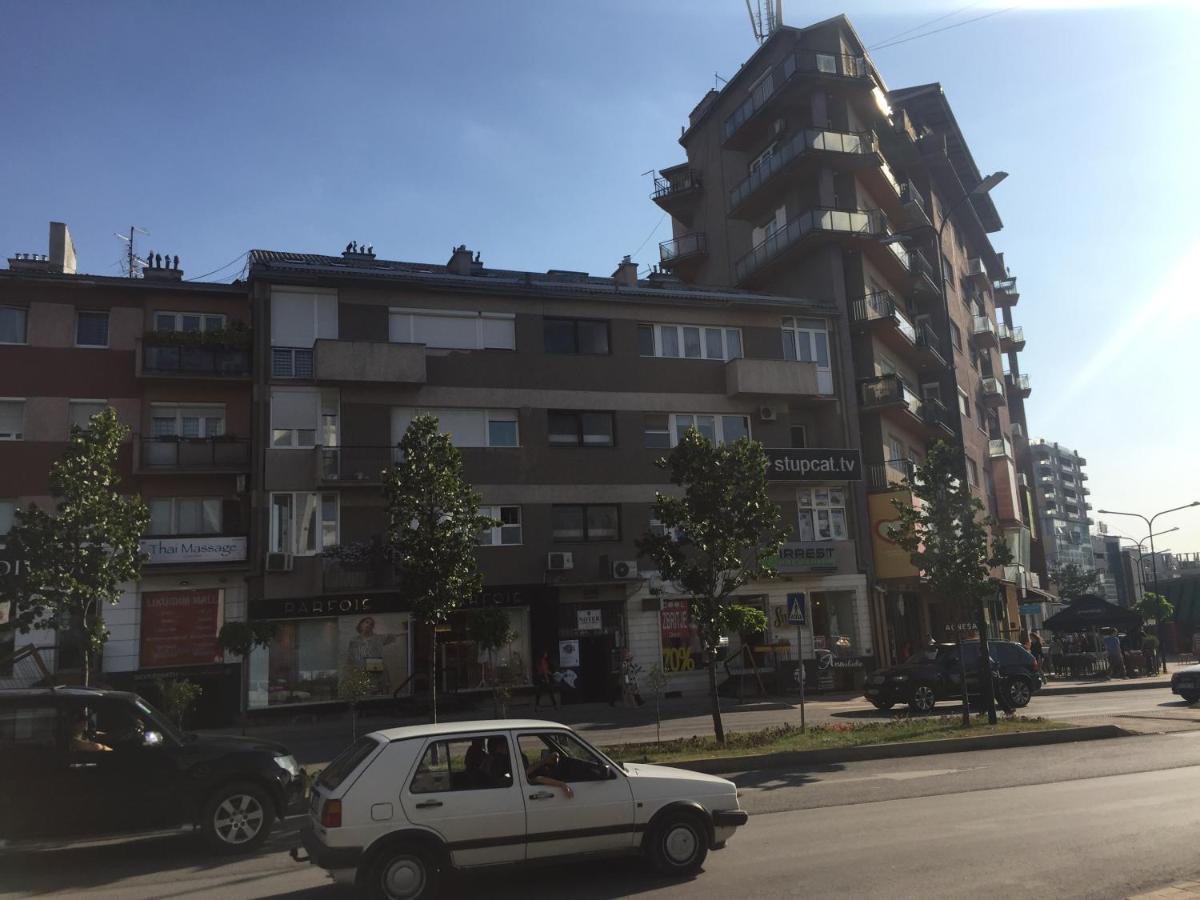 Central Apartment プリシュティナ エクステリア 写真